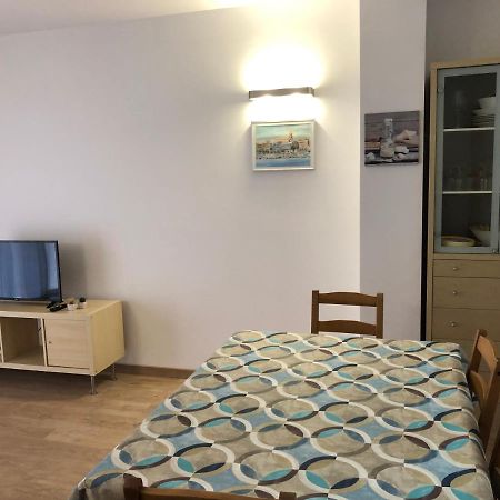 Apartamento Pis Amb Parquing Al Centre De Palamós Exterior foto